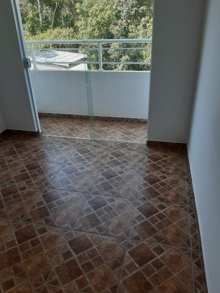 Casa à venda com 2 quartos, 70m² - Foto 13