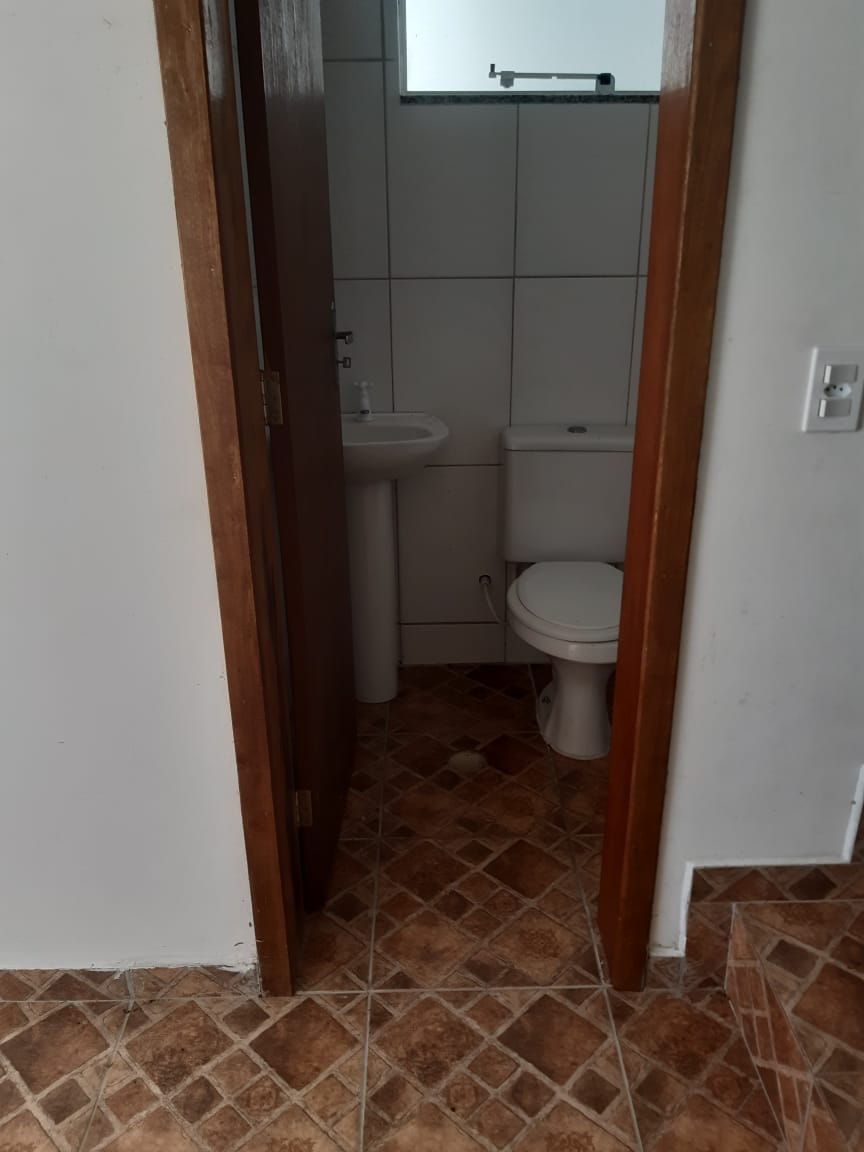 Casa à venda com 2 quartos, 70m² - Foto 18